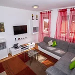 With A Parking Space - 13347 Апартаменты